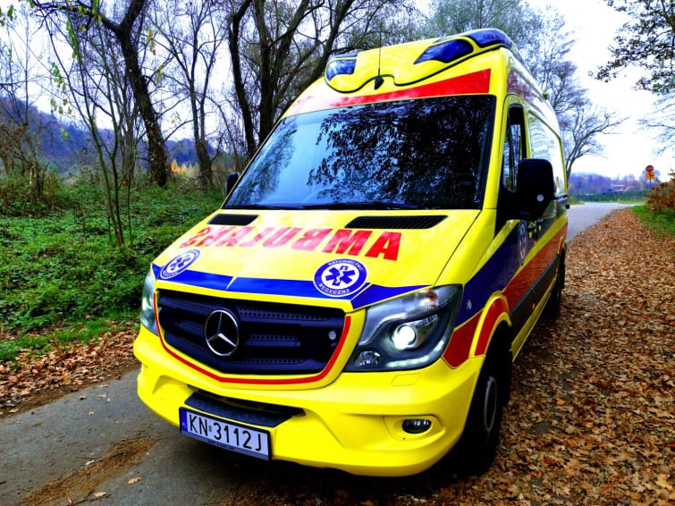 AmbuLans 24 zabezpieczenia medyczne transport medyczny